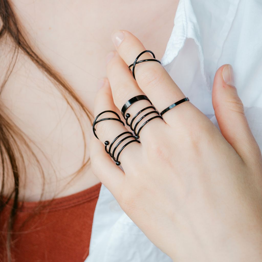 Womens Fashion Ring Chime Funny Threaded Alloy Long Finger Jewelry In Black  And Golden, Expertly Designed For Punk Style, High Quality And Original At  Factory Price From Geland, $1.12 | DHgate.Com
